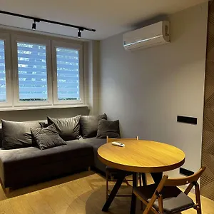 Apartament- Metro Trocka Apartament